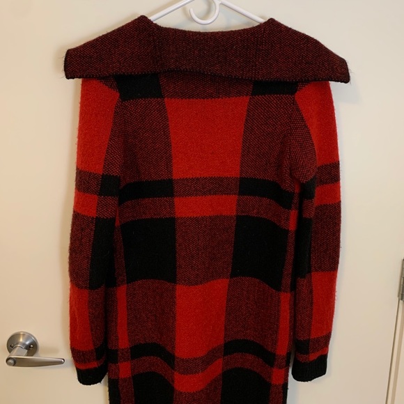 Long black and red cardigan - Picture 2 of 2